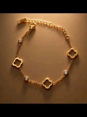 Gold Plated Stainless Steel Quatrefoil Charm Bracelet Adjustable Dainty Minimali